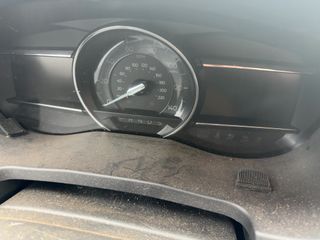 2017 Ford Explorer XLT - Interior Instrument Cluster / Odometer Image